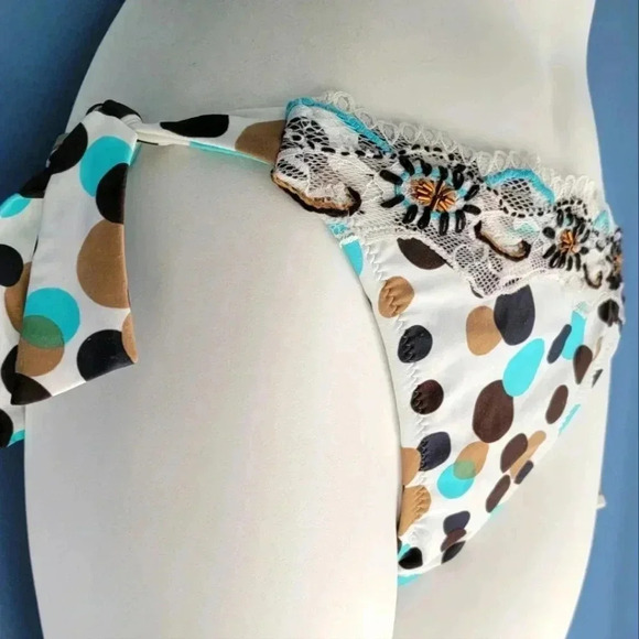 NWT Becca Vintage White Blue Polka Dot beaded Swim Bikini Size M - Picture 3 of 7